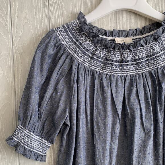 LOFT Blue Clip Smocked Short Sleeve Top Size Small - Picture 3 of 5